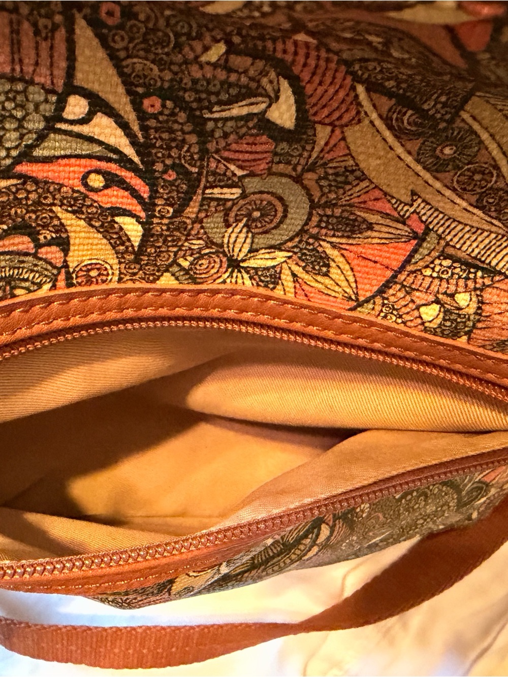 Sakroots Large Floral Crossbody Bag Brown Trim - Picture 8 of 8